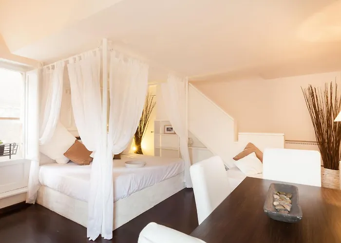 Endless Beauty - Charming Attic In The Heart Of Daire Roma