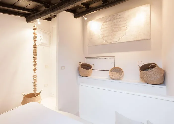 Daire Endless Beauty - Charming Attic In The Heart Of Roma
